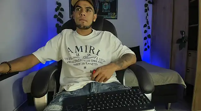 mikee scooth online show from February 28, 2025, 2:20 am