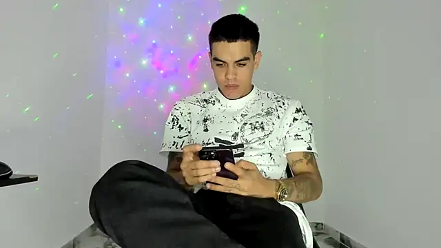 mikee scooth online show from April 20, 2026, 2:29 pm