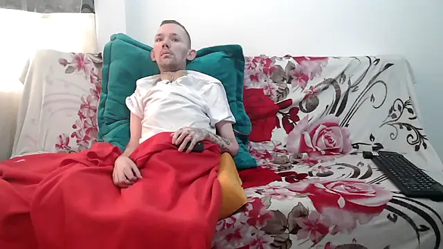 Sophia and Thomas online show from April 23, 2026, 3:24 pm