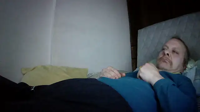 amylrmm1903 online show from February 10, 2026, 7:35 pm