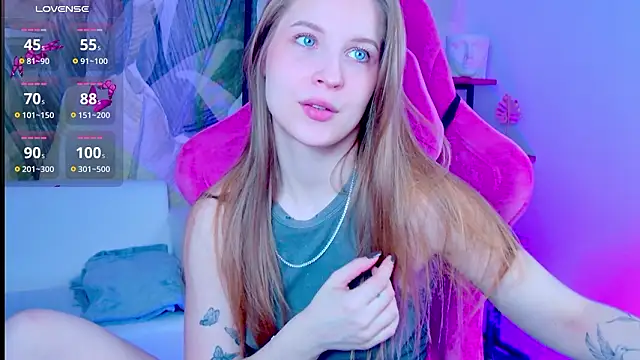 CuteMousee online show from March 3, 2026, 5:47 am