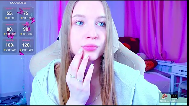 CuteMousee online show from April 5, 2026, 8:43 am