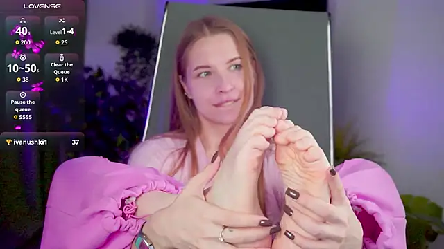 CuteMousee online show from September 20, 2025, 9:03 am