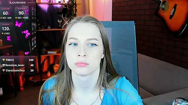 CuteMousee online show from February 26, 2025, 6:04 pm