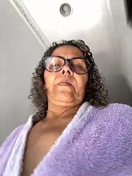 Nadia-melej online show from November 1, 2025, 5:18 pm