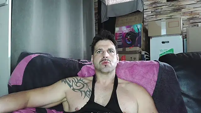 XxBigboybandxX online show from March 3, 2026, 2:13 pm