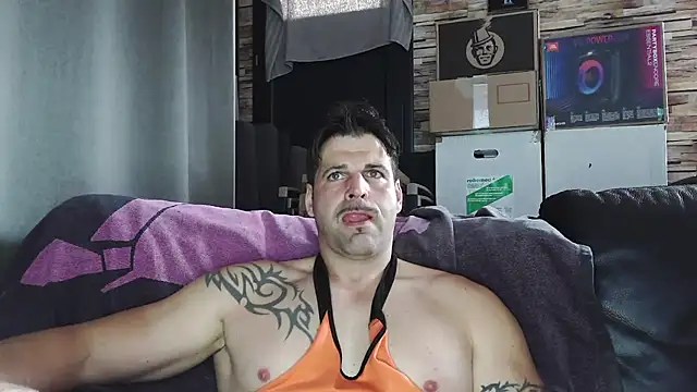 XxBigboybandxX online show from April 3, 2026, 9:05 am