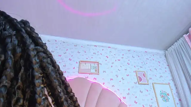 ashlyleee  online show from December 28, 2024, 3:37 pm