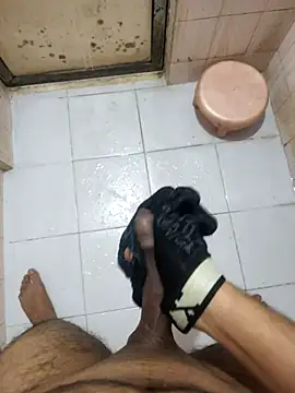 virginat32 online show from February 15, 2025, 7:28 pm