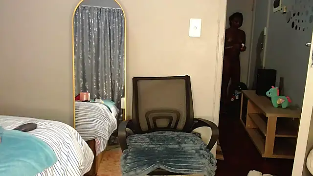 Snapshot of MissBigNipples chatting on April 6, 2026, 1:56 am MissBigNipples online show from April 6, 2026, 1:56 am