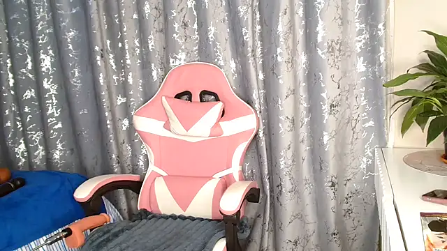MissBigNipples online show from July 28, 2026, 2:41 am