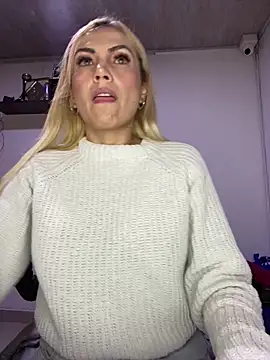 Snapshot of alicev_kitty chatting on February 3, 2026, 12:54 pm alicev kitty online show from February 3, 2026, 12:54 pm