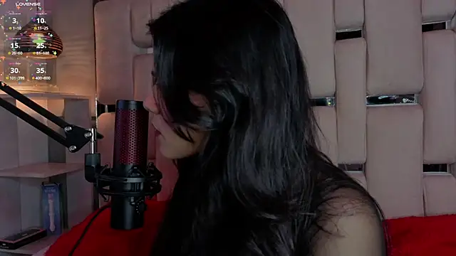 Snapshot of ValerieKay_ chatting on May 22, 2026, 4:27 pm ValerieKay online show from May 22, 2026, 4:27 pm