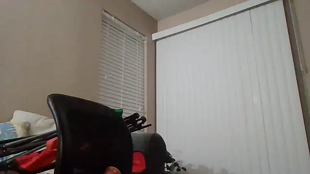 SexxyreddMale online show from March 5, 2025, 7:27 am