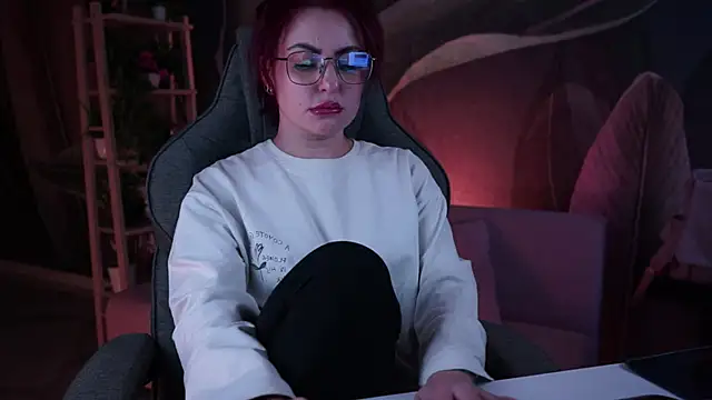 Lana  May online show from October 25, 2025, 11:09 am