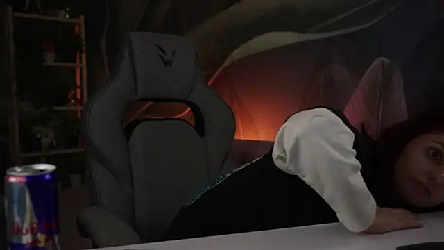 Lana  May online show from October 31, 2025, 11:18 am