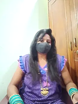 Snapshot of Simran-Simran chatting on November 13, 2025, 9:24 am Simran-Simran online show from November 13, 2025, 9:24 am