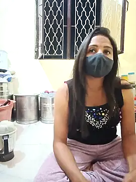 Snapshot of Simran-Simran chatting on December 6, 2024, 2:11 pm Simran-Simran online show from December 6, 2024, 2:11 pm