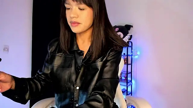 meganthompsonn22 online show from February 23, 2026, 7:20 am