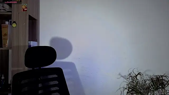 cameron cum online show from October 23, 2025, 11:09 am