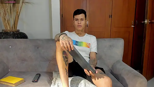 jamesinked  online show from November 13, 2025, 1:31 am