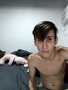 Milfvalesk online show from April 2, 2026, 11:44 pm