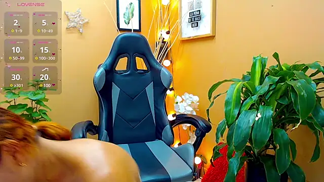 Snapshot of aslyhernandez_7 chatting on March 13, 2025, 6:45 pm aslyhernandez 7 online show from March 13, 2025, 6:45 pm