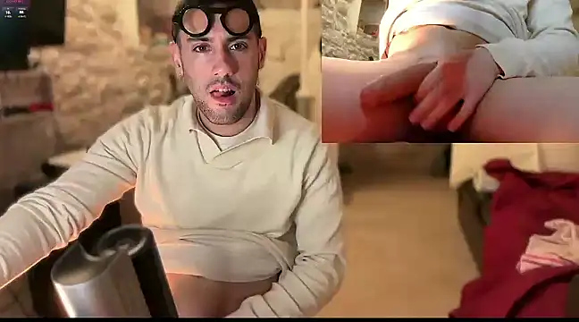 Snapshot of NofaceMan__ chatting on March 16, 2025, 11:37 pm NofaceMan online show from March 16, 2025, 11:37 pm