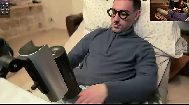 Snapshot of NofaceMan__ chatting on January 30, 2025, 9:47 pm NofaceMan online show from January 30, 2025, 9:47 pm