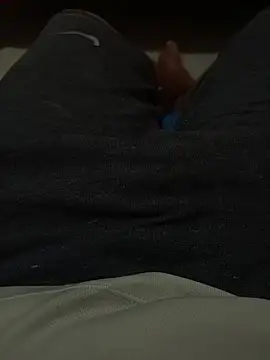 beautiful hands  online show from November 13, 2025, 6:50 am