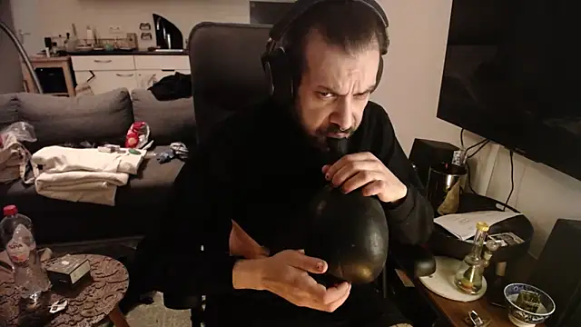 P4RtYBOII92 online show from February 4, 2026, 4:57 pm