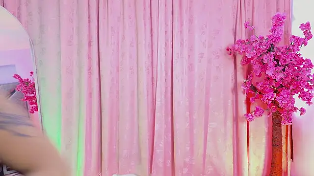 Snapshot of Elith_noa chatting on January 14, 2026, 7:28 pm Elith noa online show from January 14, 2026, 7:28 pm