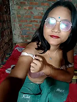 Cuterinki online show from April 8, 2026, 8:32 pm