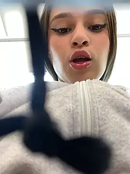 Snapshot of shaina_vasquez chatting on March 7, 2025, 6:22 pm shaina vasquez online show from March 7, 2025, 6:22 pm