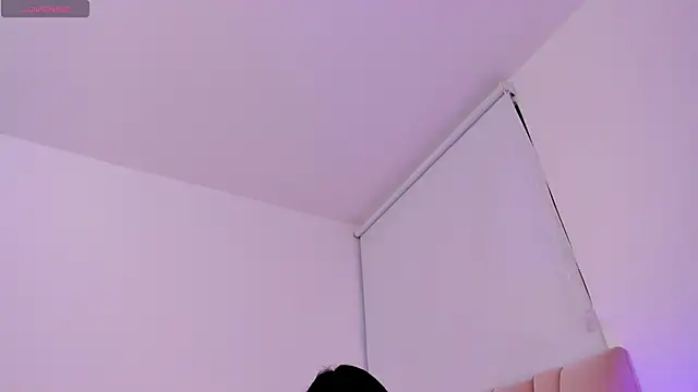 Snapshot of ZarianaEvanz chatting on June 1, 2026, 11:04 pm ZarianaEvanz online show from June 1, 2026, 11:04 pm