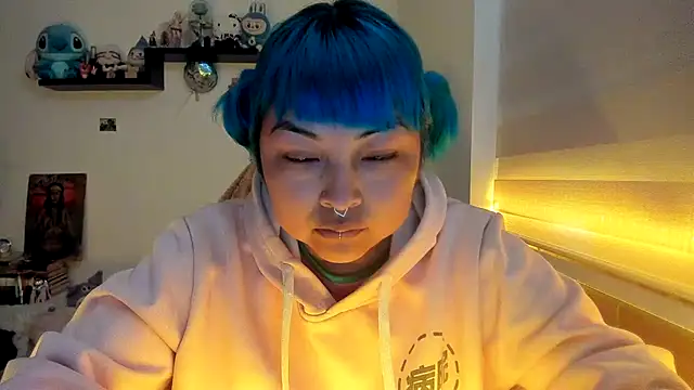 Snapshot of Shaddycute_ chatting on January 11, 2026, 1:29 pm Shaddycute online show from January 11, 2026, 1:29 pm