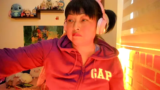 Snapshot of Shaddycute_ chatting on February 14, 2026, 2:17 pm Shaddycute online show from February 14, 2026, 2:17 pm