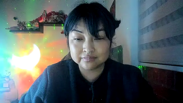 Shaddycute  online show from March 25, 2026, 10:14 am