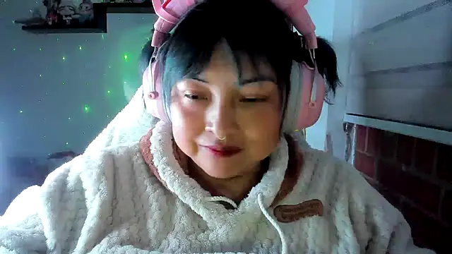 Shaddycute  online show from June 11, 2026, 3:36 am