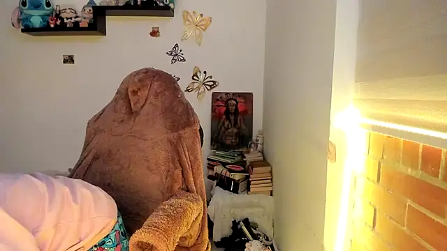 Snapshot of Shaddycute_ chatting on December 21, 2025, 1:02 pm Shaddycute online show from December 21, 2025, 1:02 pm