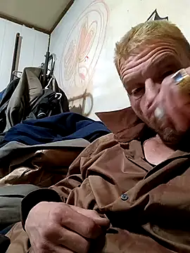 Snapshot of gettinit2wice chatting on January 18, 2025, 2:23 pm gettinit2wice online show from January 18, 2025, 2:23 pm