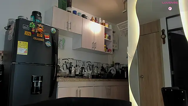 Snapshot of Jaxxon_ chatting on March 17, 2025, 4:01 pm Jaxxon online show from March 17, 2025, 4:01 pm