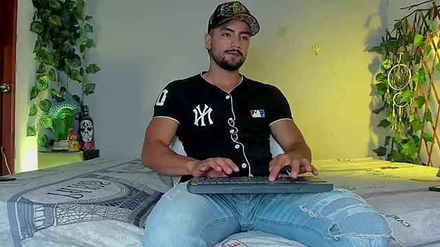 Snapshot of Jaxxon_ chatting on February 25, 2025, 3:53 pm Jaxxon online show from February 25, 2025, 3:53 pm