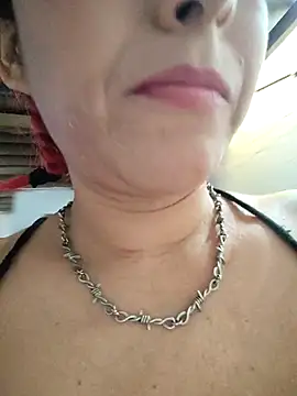 florecita9 online show from July 10, 2026, 4:51 pm