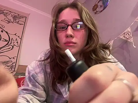 Baby Li  online show from February 5, 2025, 7:53 pm