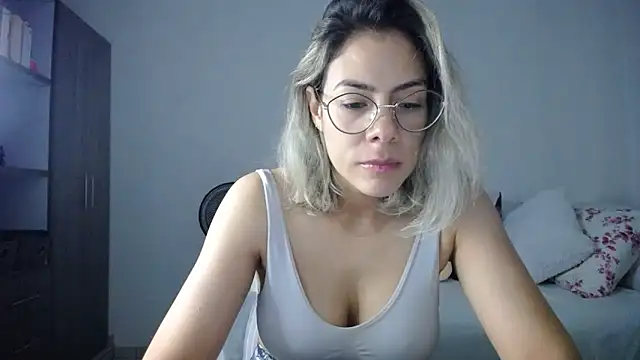 candydowson1 online show from June 2, 2026, 10:37 am