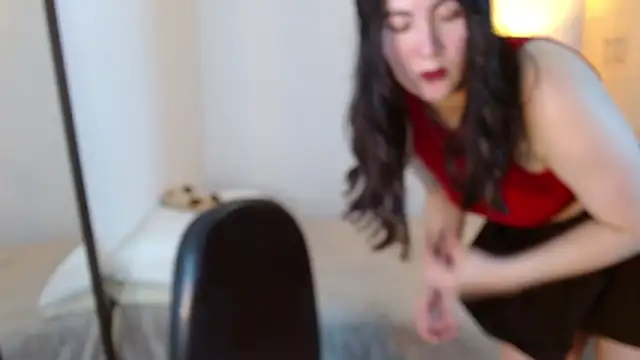 Elle Lee  online show from March 13, 2026, 1:10 am