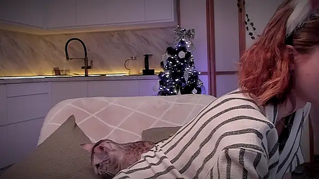 Snapshot of Devilina_V chatting on December 15, 2024, 5:56 am Devilina V online show from December 15, 2024, 5:56 am