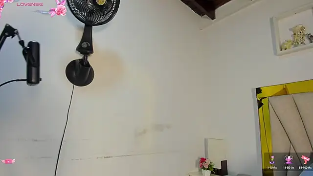 Snapshot of vahiolet_fuentes chatting on September 27, 2025, 3:12 am vahiolet fuentes online show from September 27, 2025, 3:12 am