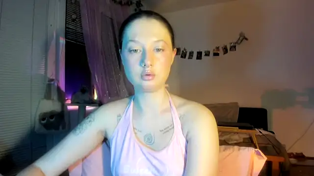 Jenny darling love online show from April 7, 2026, 6:10 pm